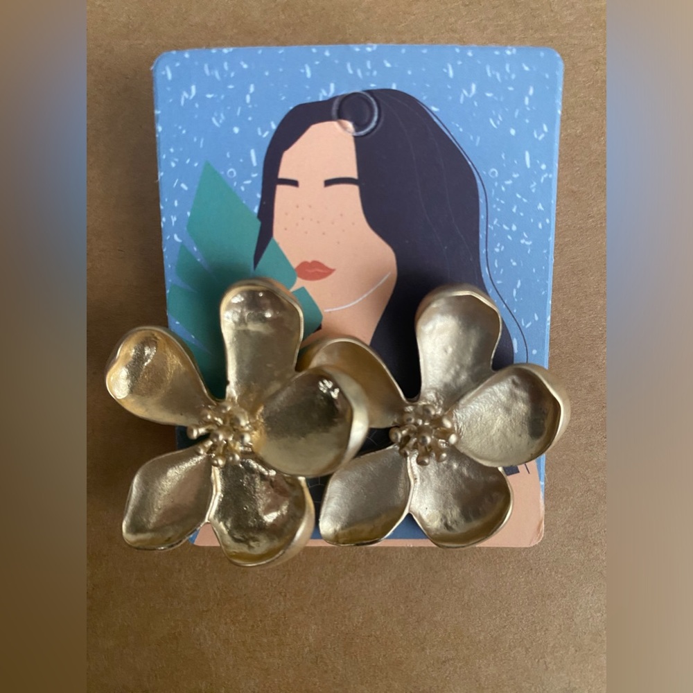 apple blossom earrings NWOT - Picture 1 of 7
